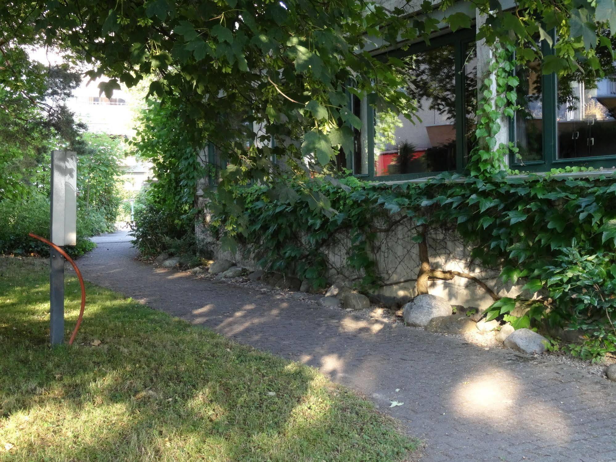 Hotel Du Grand-Pre Marly-le-Grand Exterior photo