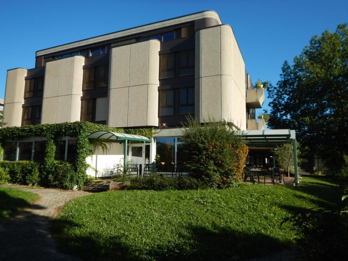 Hotel Du Grand-Pre Marly-le-Grand Exterior photo